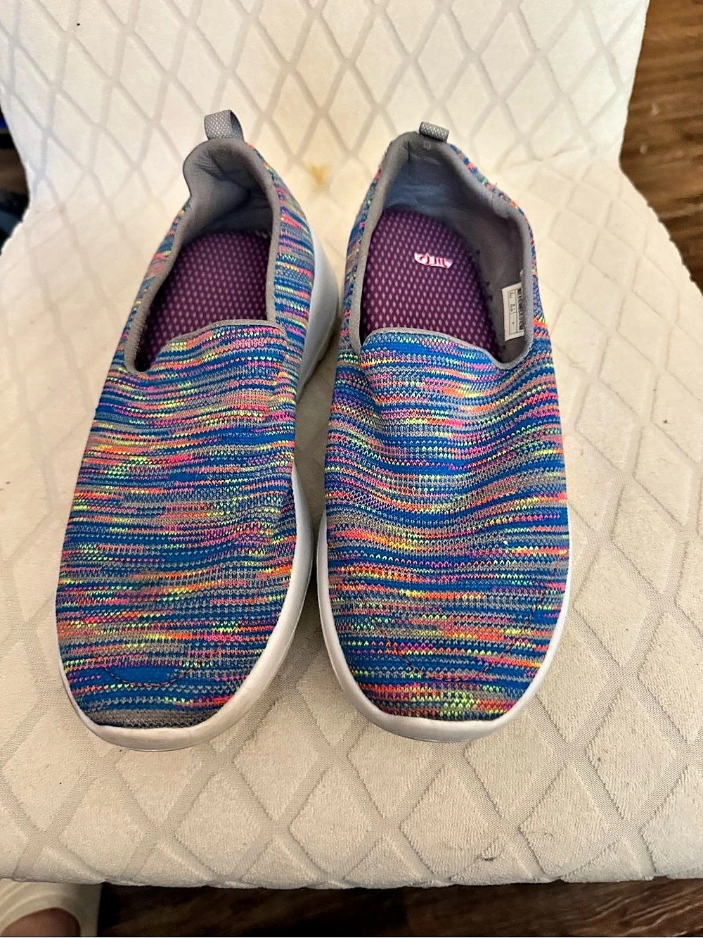 Skechers GOwalk Joy - Terrific Striped Sneakers Blue & Multicolor US 8.5
